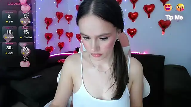 Snapshot of Emillias chatting on February 2025 04:19:02 PM Emillias online show from February 2025 04:19:02 PM
