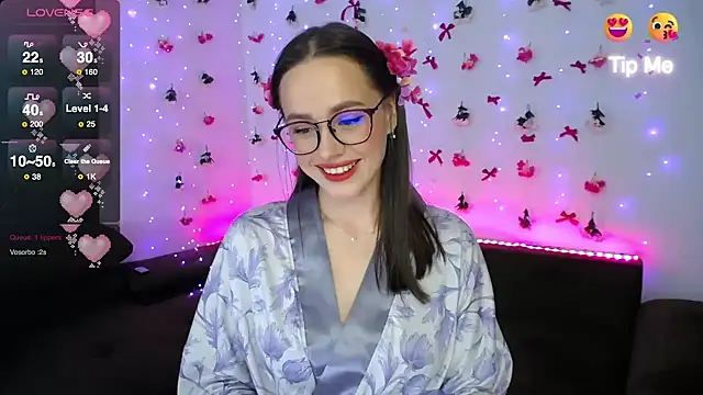 Snapshot of Emillias chatting on March 2025 02:35:02 PM Emillias online show from March 2025 02:35:02 PM