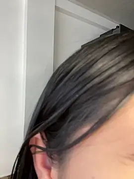 floriamANDjazmin online show from April 2026 08:58:02 PM