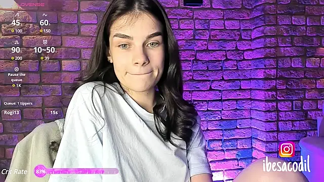 Snapshot of adriana_allien chatting on February 2025 10:59:01 PM adriana allien online show from February 2025 10:59:01 PM