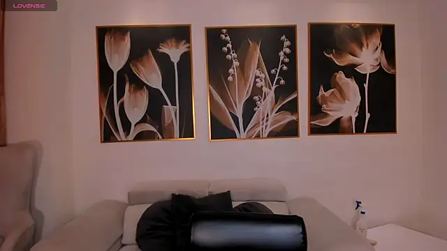 TaraLawrence online show from February 2026 03:33:02 AM