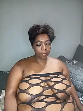 Snapshot of BustyWendyXXX47 chatting on December 2024 07:28:02 AM BustyWendyXXX47 online show from December 2024 07:28:02 AM