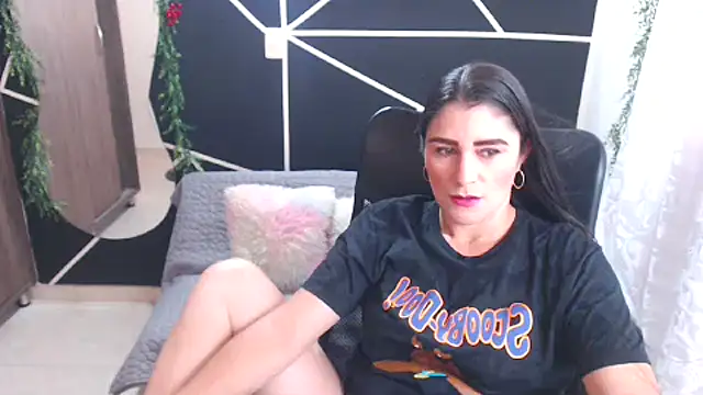 LUCY LI online show from January 2025 06:25:01 PM