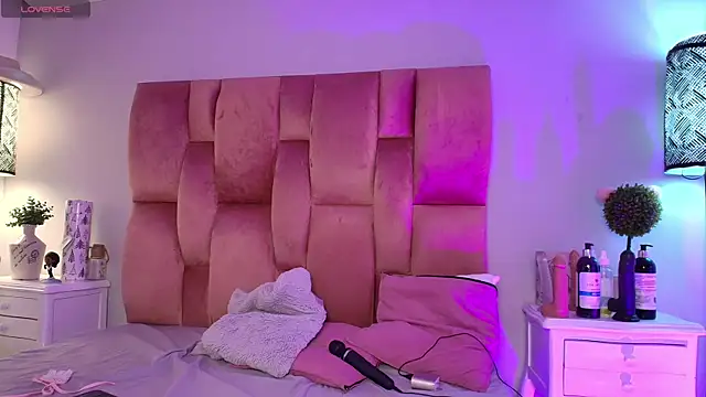 SweetBonniie online show from September 2025 11:37:02 AM