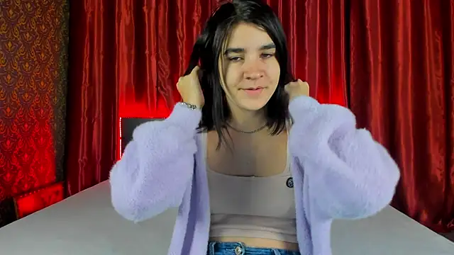 Snapshot of _Polly_Love_ chatting on September 2025 06:07:02 AM Polly Love online show from September 2025 06:07:02 AM