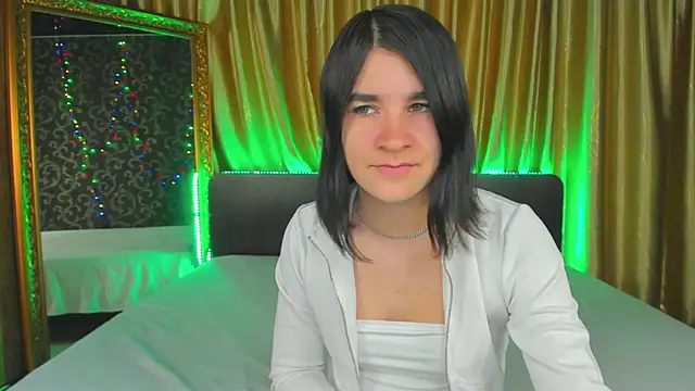 Snapshot of _Polly_Love_ chatting on October 2025 06:09:01 AM Polly Love online show from October 2025 06:09:01 AM