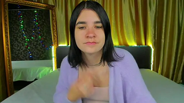 Snapshot of _Polly_Love_ chatting on October 2025 06:13:02 AM Polly Love online show from October 2025 06:13:02 AM