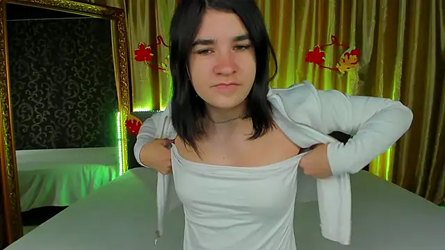 Snapshot of _Polly_Love_ chatting on October 2025 06:03:02 AM Polly Love online show from October 2025 06:03:02 AM