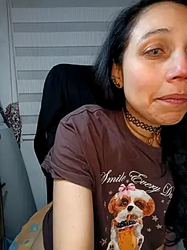 KimPielCanela online show from October 2025 10:40:02 PM