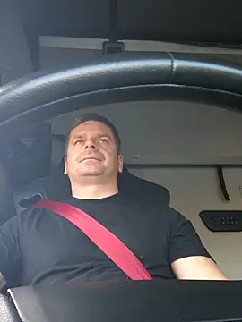 Snapshot of Dan_NFS chatting on November 2025 09:44:02 AM Dan NFS online show from November 2025 09:44:02 AM