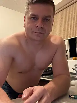 Snapshot of Dan_NFS chatting on November 2025 04:18:01 AM Dan NFS online show from November 2025 04:18:01 AM