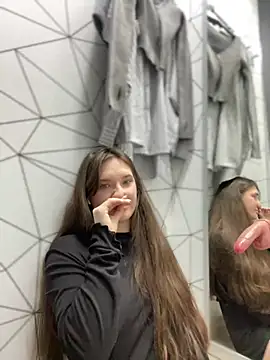 Holly Molii online show from December 2024 08:19:02 AM