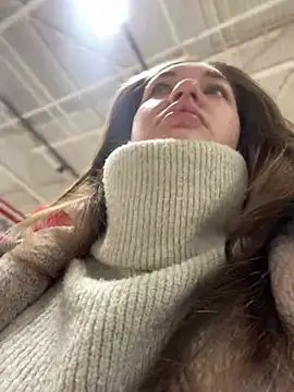 Holly Molii online show from January 2025 05:15:02 AM