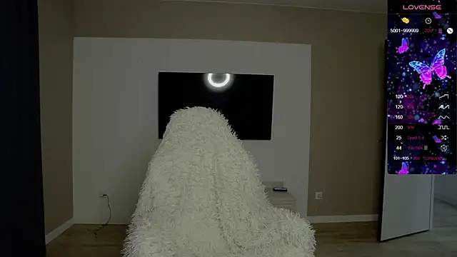 Holly Molii online show from January 2026 10:19:01 AM