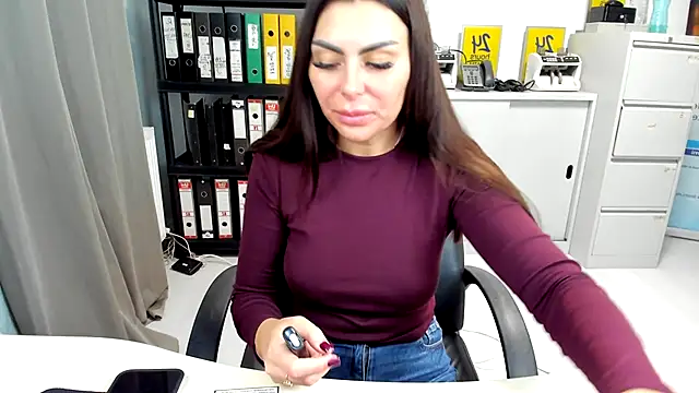 kilenyapatrice online show from November 2025 02:21:01 PM