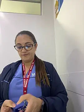 Snapshot of Shianrose chatting on November 2025 03:56:02 PM Shianrose online show from November 2025 03:56:02 PM