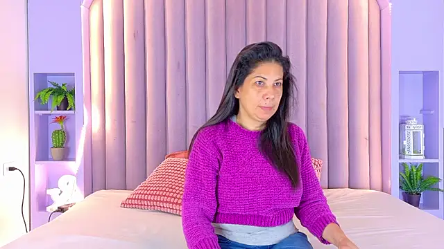 JaylaScott   online show from March 2026 11:37:01 AM