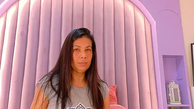 JaylaScott   online show from March 2026 07:35:01 PM