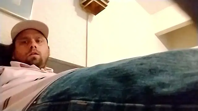 ShakeyJ87 online show from September 2025 02:54:02 AM
