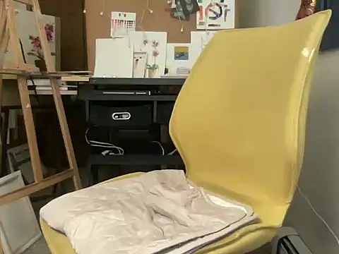 naughtyonbicycle online show from September 2025 01:46:01 PM