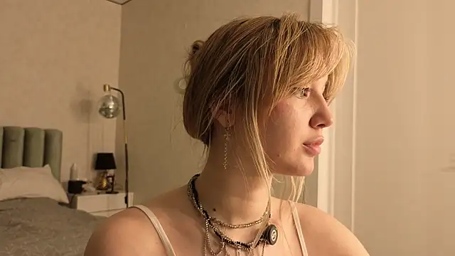 bonnyfloweer online show from May 2026 06:37:01 PM