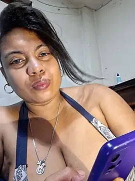 Snapshot of sexypaula-latina4u chatting on December 2024 11:10:02 PM sexypaula-latina4u online show from December 2024 11:10:02 PM