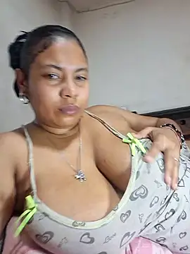 Snapshot of sexypaula-latina4u chatting on January 2025 09:40:01 PM sexypaula-latina4u online show from January 2025 09:40:01 PM