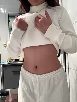 Snapshot of Aimeil chatting on December 2024 02:39:01 PM Aimeil online show from December 2024 02:39:01 PM