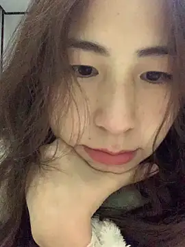 Snapshot of Aimeil chatting on December 2024 05:05:02 PM Aimeil online show from December 2024 05:05:02 PM