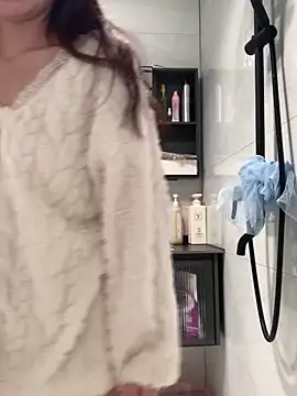 Snapshot of Aimeil chatting on January 2025 02:03:01 PM Aimeil online show from January 2025 02:03:01 PM