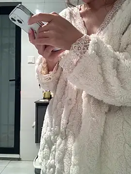 Snapshot of Aimeil chatting on March 2025 04:46:01 PM Aimeil online show from March 2025 04:46:01 PM