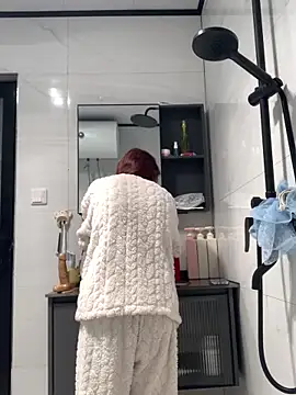 Snapshot of Aimeil chatting on March 2025 07:20:01 AM Aimeil online show from March 2025 07:20:01 AM