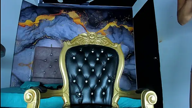 LuciaMoretti  online show from October 2025 12:35:01 PM