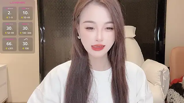 Snapshot of Neyllar chatting on December 2024 08:43:01 PM Neyllar online show from December 2024 08:43:01 PM