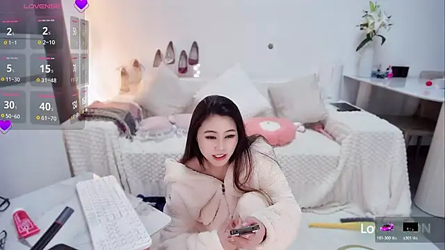 Feifei-cn online show from November 2025 02:32:01 PM