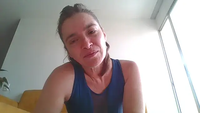 Snapshot of Liloo8923 chatting on January 2025 01:44:02 PM Liloo8923 online show from January 2025 01:44:02 PM