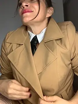 Liloo8923 online show from October 2025 03:06:02 AM