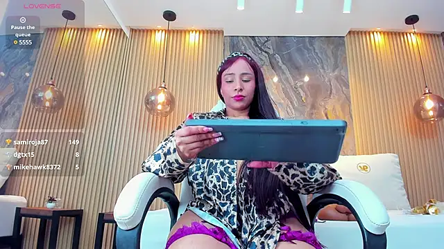 ella harper online show from January 2025 06:06:01 AM
