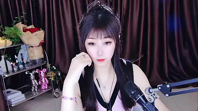 Snapshot of xiaoya666--baby chatting on February 2025 02:33:01 PM xiaoya666--baby online show from February 2025 02:33:01 PM