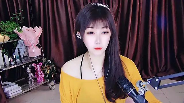 Snapshot of xiaoya666--baby chatting on March 2025 02:45:02 PM xiaoya666--baby online show from March 2025 02:45:02 PM