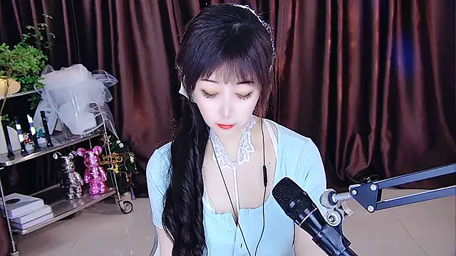 Snapshot of xiaoya666--baby chatting on March 2025 02:45:01 PM xiaoya666--baby online show from March 2025 02:45:01 PM