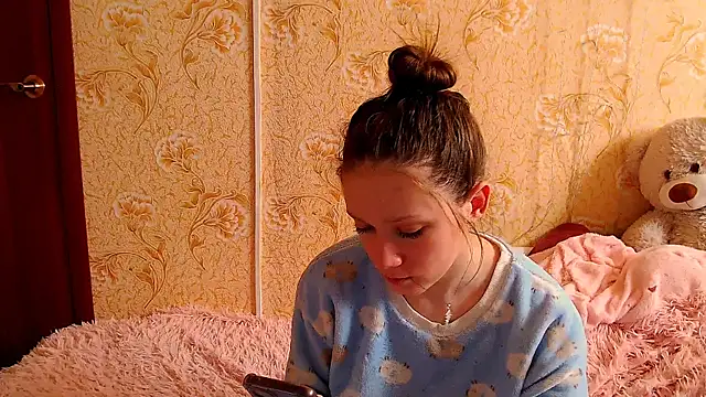 fluffy kitty  online show from March 2026 08:44:02 AM