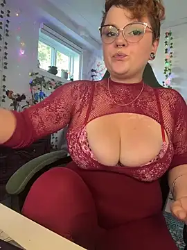 Snapshot of Sweetleeahxx chatting on June 2026 12:33:02 PM Sweetleeahxx online show from June 2026 12:33:02 PM