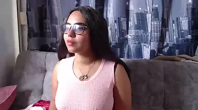 Miapeyton online show from January 2025 03:32:02 PM