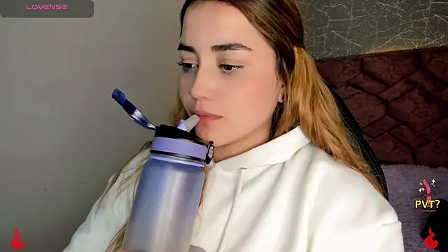 Lucia star   online show from January 2025 06:14:01 PM