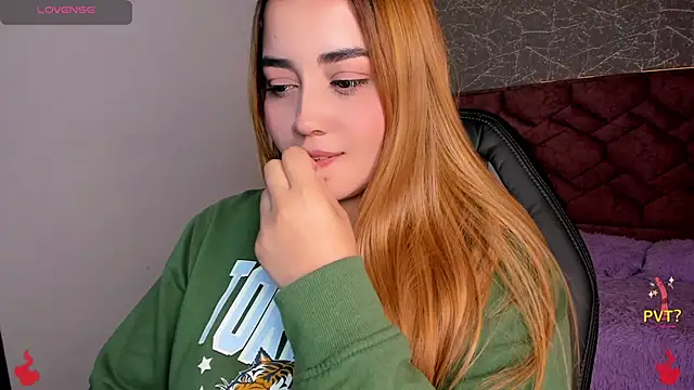 Lucia star   online show from January 2025 10:54:02 PM