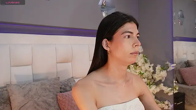 CuteAri online show from April 2026 08:06:02 PM