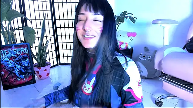 julyana  online show from October 2025 05:24:02 PM