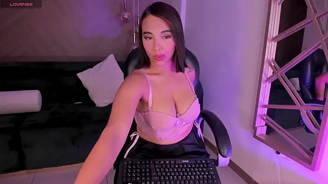CarlaSmithX online show from January 2025 04:00:02 AM