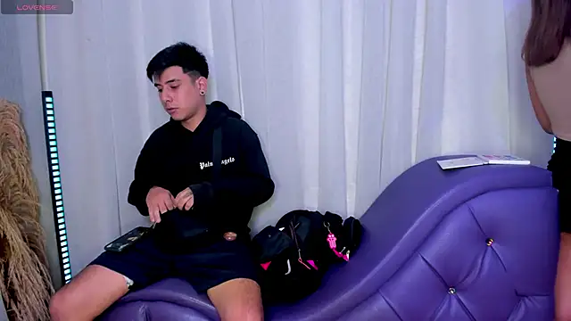 Yourslust  online show from November 2025 07:58:01 PM